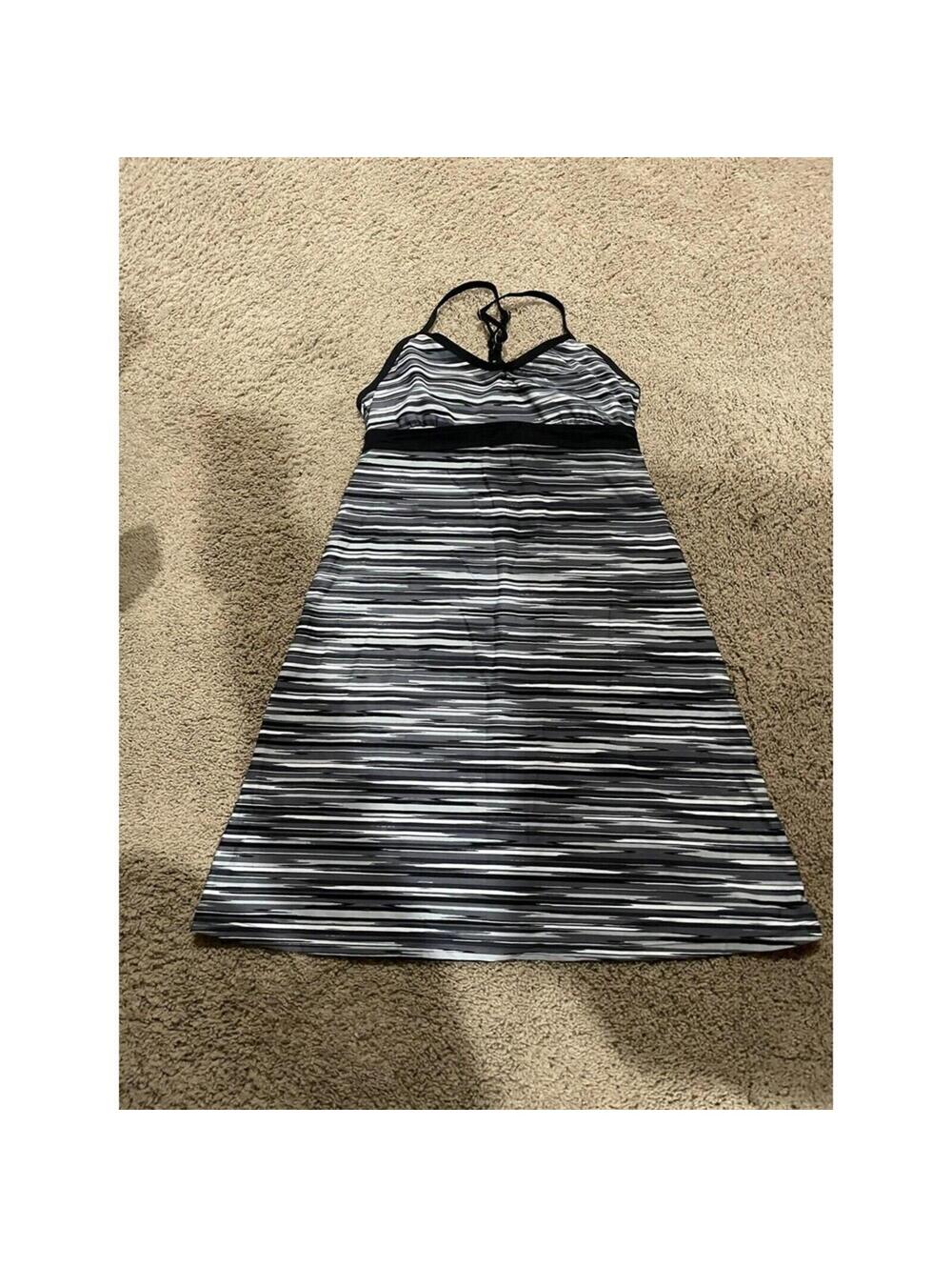 Women's ATHLETA swim dress S SMALL black / white with built in bra